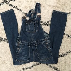 Cat & Jack Girls overall size M (7-8) in dark wash
